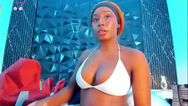 Image 11 of agnesbailey Stream on Chaturbate on 12 days ago