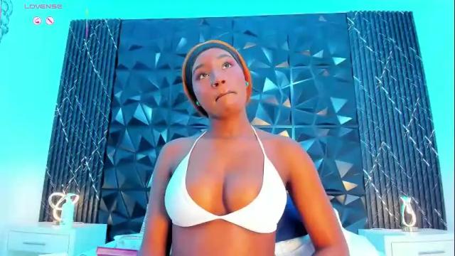 Image 6 of agnesbailey Stream on Chaturbate on 12 days ago