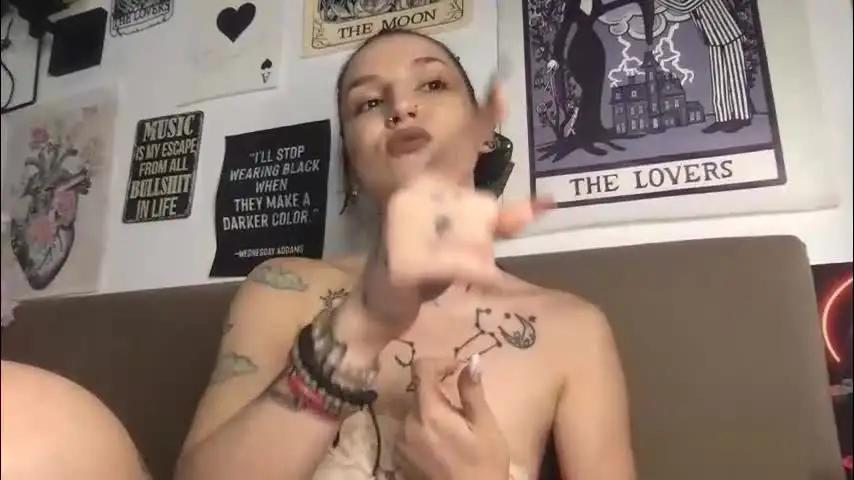 agnesm0on Chaturbate