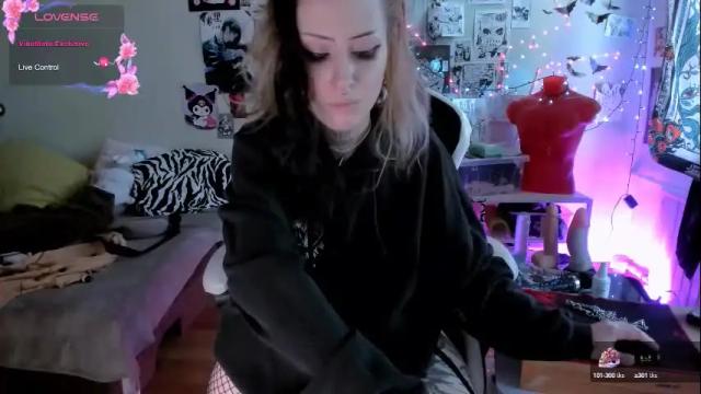 Image 3 of agonygirlxxx Stream on Chaturbate on 1 month ago