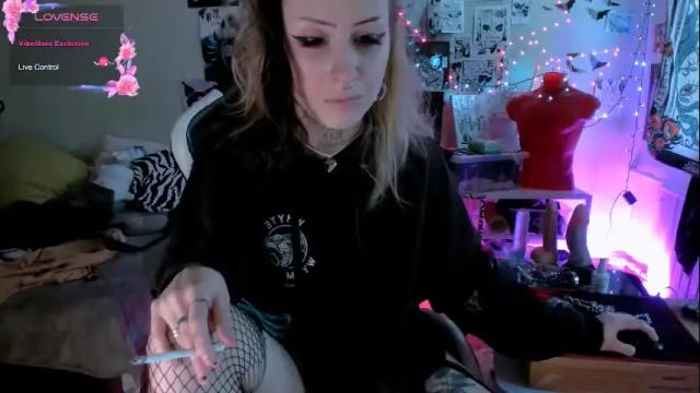 Thumbnail 3, agonygirlxxx's Stream at Chaturbate, 1 month ago