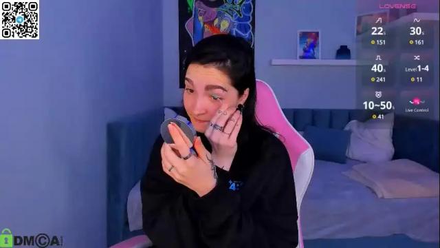 Image 4 of ahgel_love Stream on Chaturbate on 3 months ago