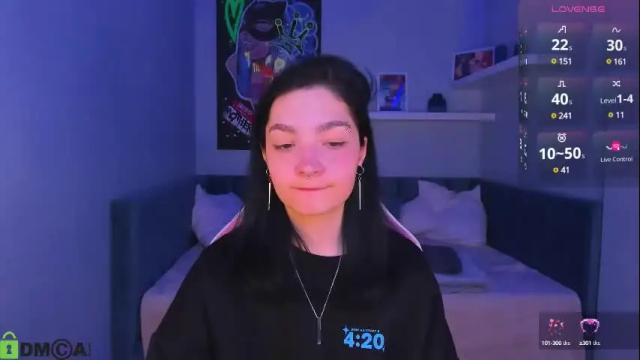 Image 3 of ahgel_love Stream on Chaturbate on 3 months ago