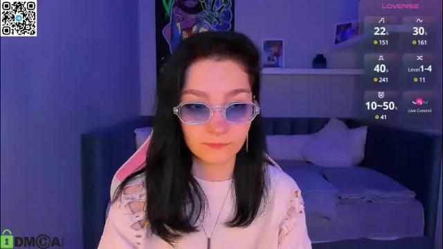 Image 7 of ahgel_love Stream on Chaturbate on 3 months ago