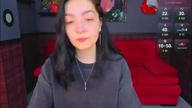 Image 2 of ahgel_love Stream on Chaturbate on 2 months ago