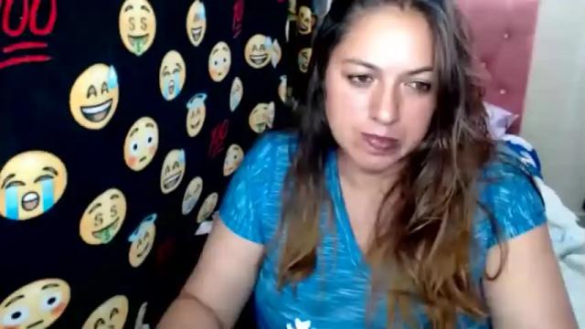 Image 2 of ahiara_2u Stream on Chaturbate on 18 months ago