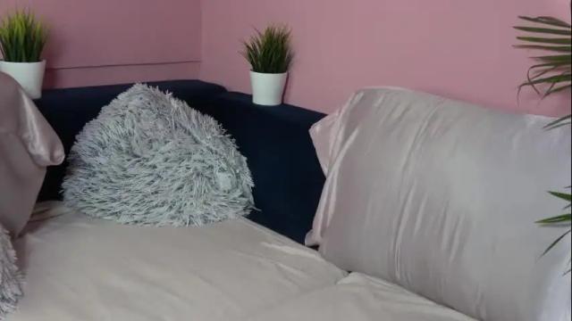 Image 3 of ahriangel Stream on Chaturbate on 2 months ago