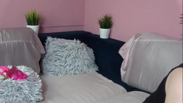 Image 3 of ahriangel Stream on Chaturbate on 1 month ago