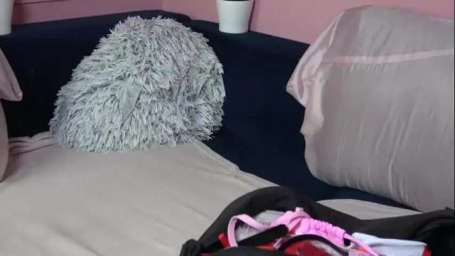 Image 2 of ahriangel Stream on Chaturbate on 1 month ago