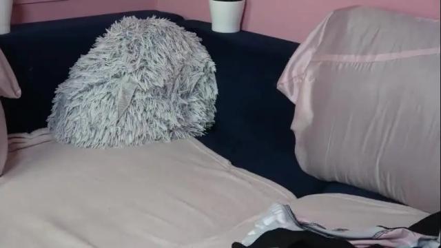 Image 6 of ahriangel Stream on Chaturbate on 1 month ago