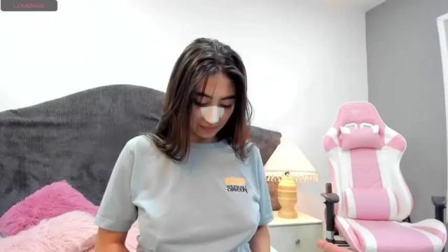 Image 8 of ahyshel_1 Stream on Chaturbate on 20 months ago