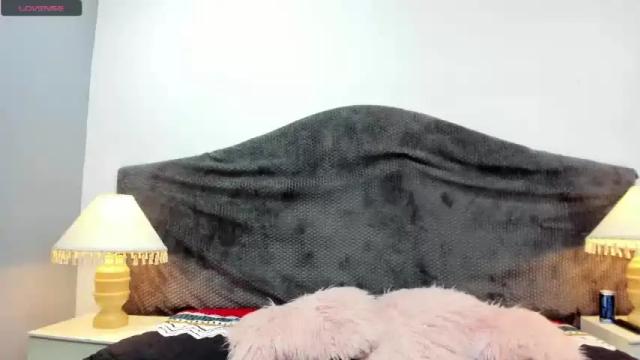 Image 3 of ahyshel_1 Stream on Chaturbate on 19 months ago