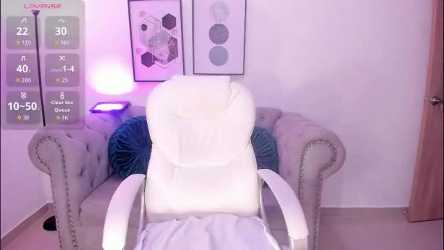 Image 2 of aida_adams Stream on Chaturbate on 1 month ago