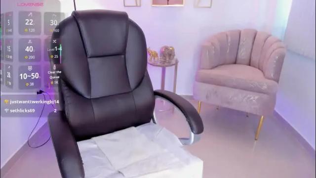 Image 3 of aida_adams Stream on Chaturbate on 4 days ago