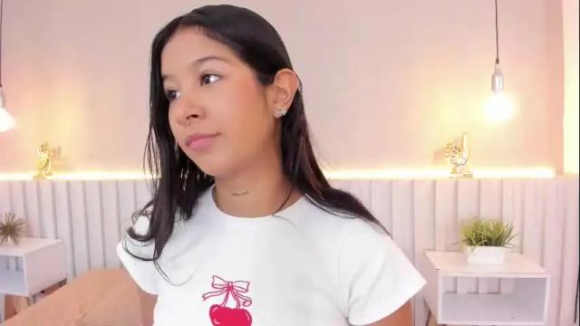 Image 8 of aida_moreno Stream on Chaturbate on 16 days ago