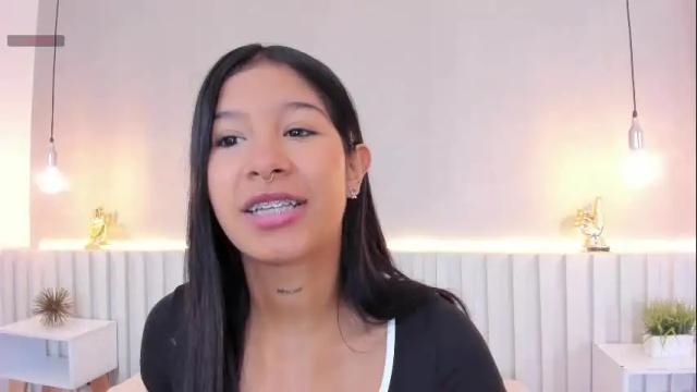 Image 2 of aida_moreno Stream on Chaturbate on 14 days ago