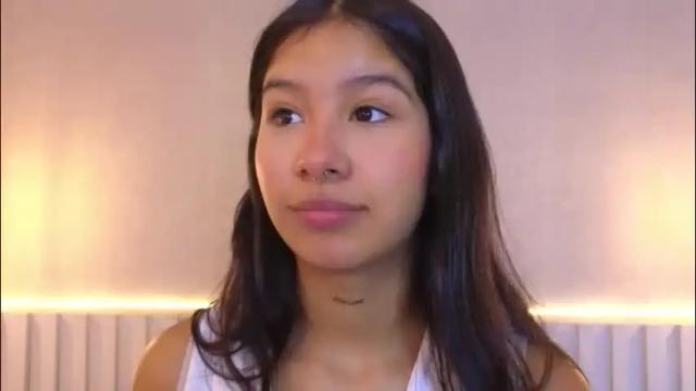 Image 4 of aida_moreno Stream on Chaturbate on 5 months ago