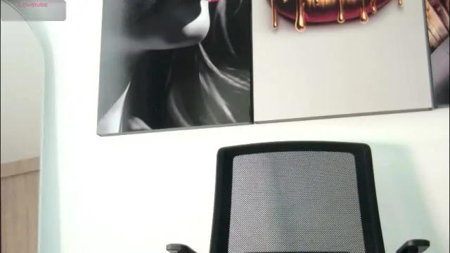 Image 2 of aidaadams Stream on Chaturbate on 1 month ago