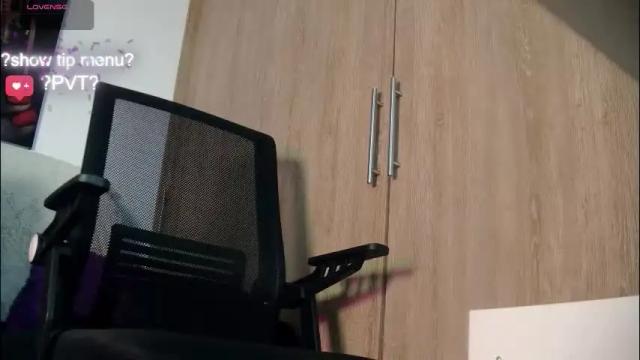 Image 2 of aidaadams Stream on Chaturbate on 9 days ago