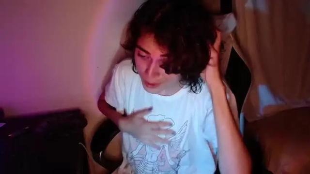 Image 2 of aidentboy Stream on Chaturbate on 18 months ago