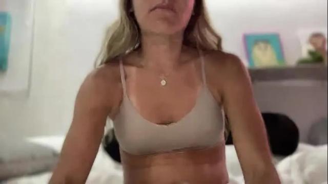Image 7 of ailebun Stream on Chaturbate on 5 months ago