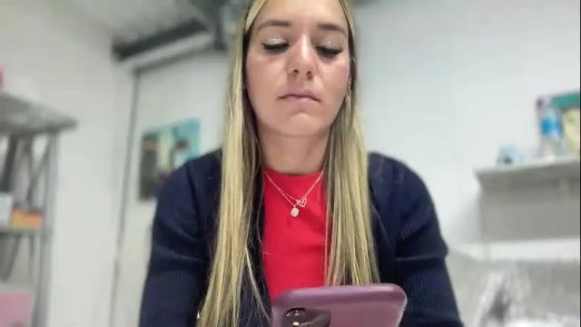 Image 4 of ailebun Stream on Chaturbate on 5 months ago