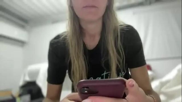Image 2 of ailebun Stream on Chaturbate on 4 months ago