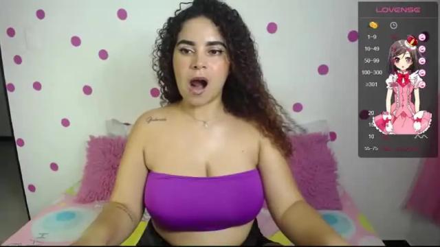 Image 11 of ailen_diaz Stream on Chaturbate on 15 months ago