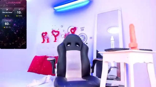 Image 4 of ailyn_foxx Stream on Chaturbate on 22 months ago