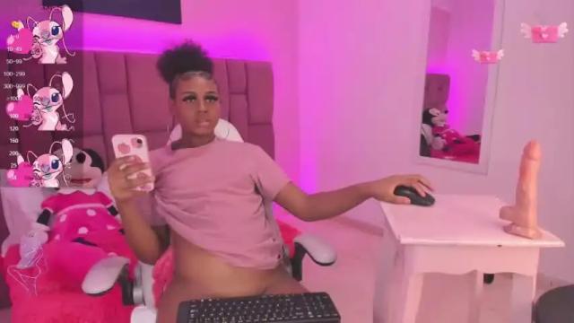 Image 12 of ailyn_foxx Stream on Chaturbate on 13 months ago