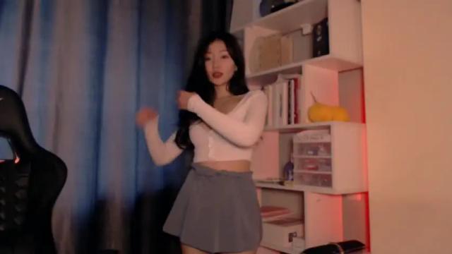 Image 3 of aimeclarks Stream on Chaturbate on 28 months ago