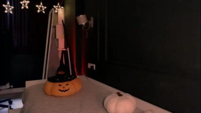 Image 8 of aimeclarks Stream on Chaturbate on 24 months ago