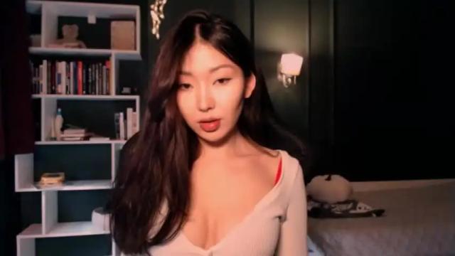 Image 8 of aimeclarks Stream on Chaturbate on 22 months ago