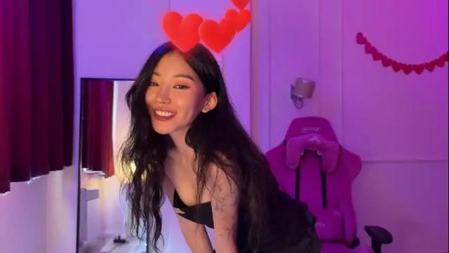 Image 3 of aimeclarks Stream on Chaturbate on 8 months ago