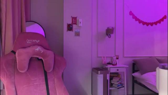 Image 3 of aimeclarks Stream on Chaturbate on 12 days ago