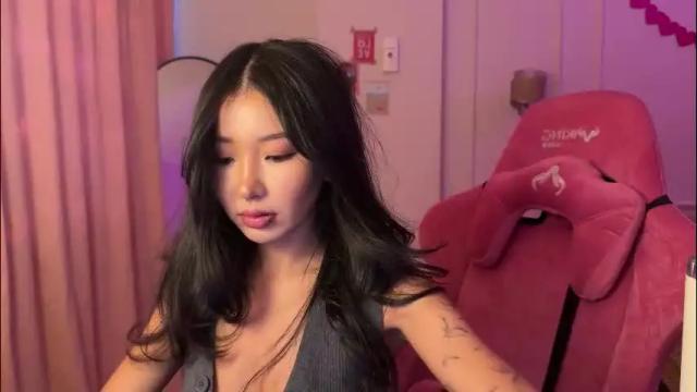 Image 10 of aimeclarks Stream on Chaturbate on 2 days ago