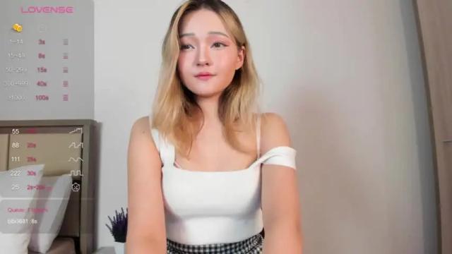 Image 10 of aimi_yum Stream on Chaturbate on 13 months ago