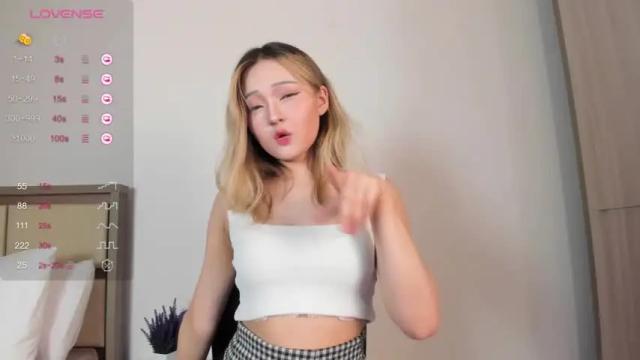 Image 3 of aimi_yum Stream on Chaturbate on 13 months ago