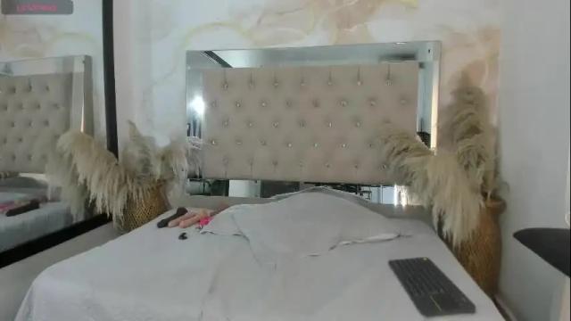 Image 7 of ainaah_ Stream on Chaturbate on 15 days ago