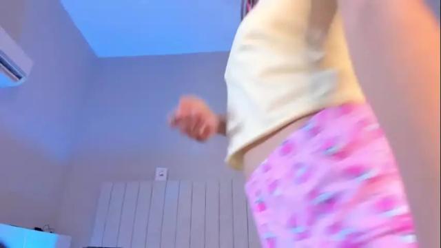 Image 3 of ainara_ellis Stream on Chaturbate on 28 days ago