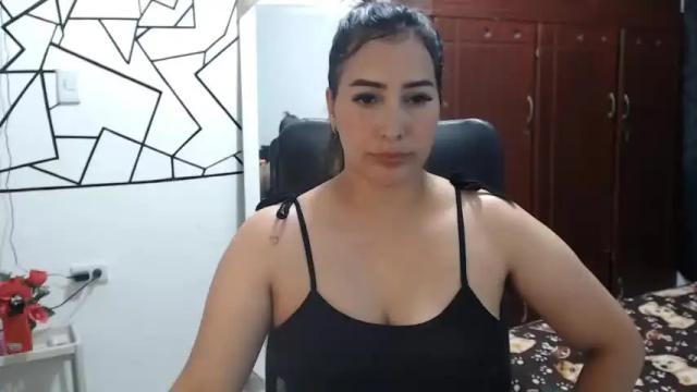 Image 10 of ainara_farre Stream on Chaturbate on 20 months ago