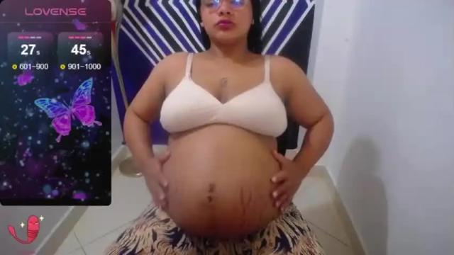 Image 2 of ainara_hampton9 Stream on Chaturbate on 15 months ago