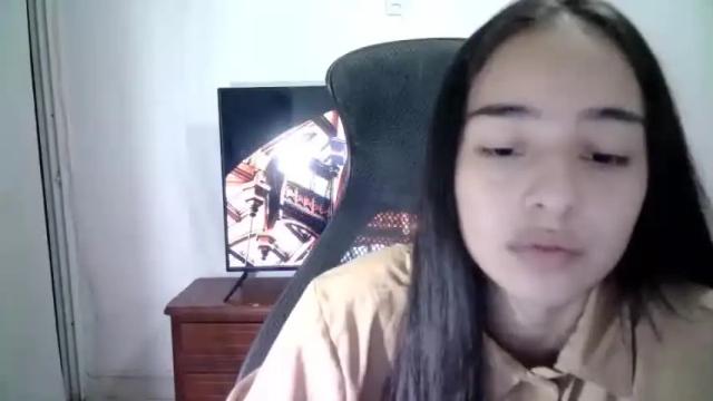 Image 10 of aineangeel Stream on Chaturbate on 13 months ago