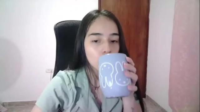 Image 3 of aineangeel Stream on Chaturbate on 3 days ago