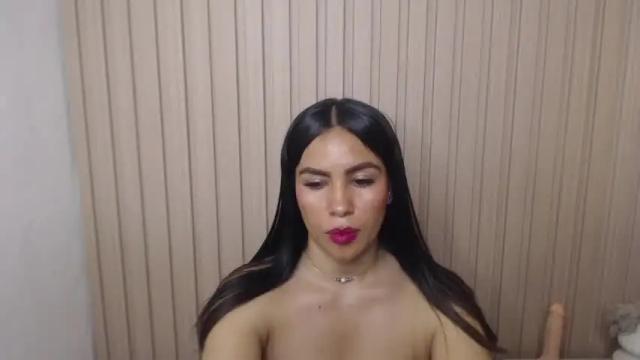 Image 8 of ainhara_davis Stream on Chaturbate on 17 months ago