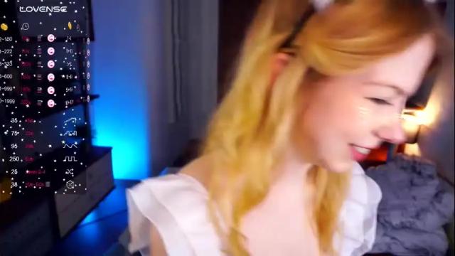 Image 7 of ainsleyellick Stream on Chaturbate on 1 month ago