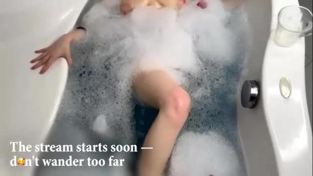 Image 8 of ainsleyellick Stream on Chaturbate on 17 days ago