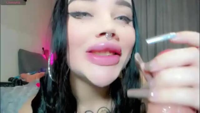 Image 2 of aira_vi Stream on Chaturbate on 3 months ago