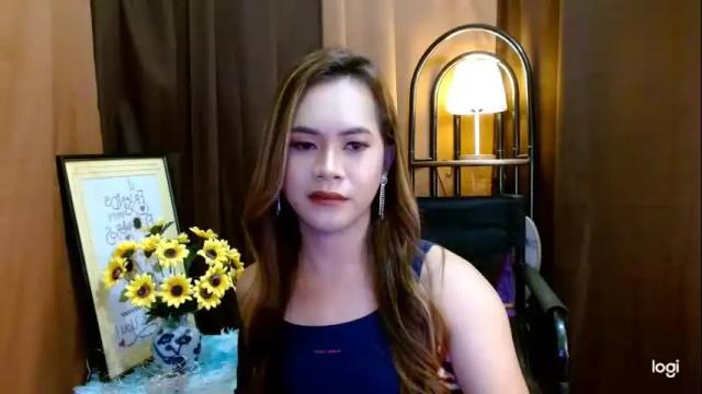 Image 2 of airafox23 Stream on Chaturbate on 22 months ago