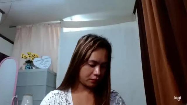 Image 2 of airafox23 Stream on Chaturbate on 20 months ago